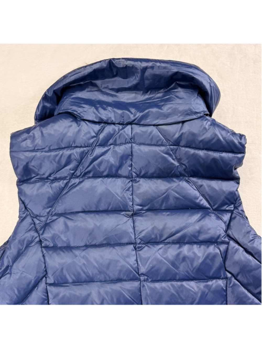 Women's G.H. Bass & Co. Blue Puffer Vest with Faux Fur Collar Medium - Picture 7 of 10